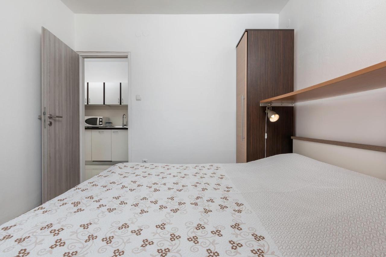 Apartments Marija 821 พูลา ภายนอก รูปภาพ