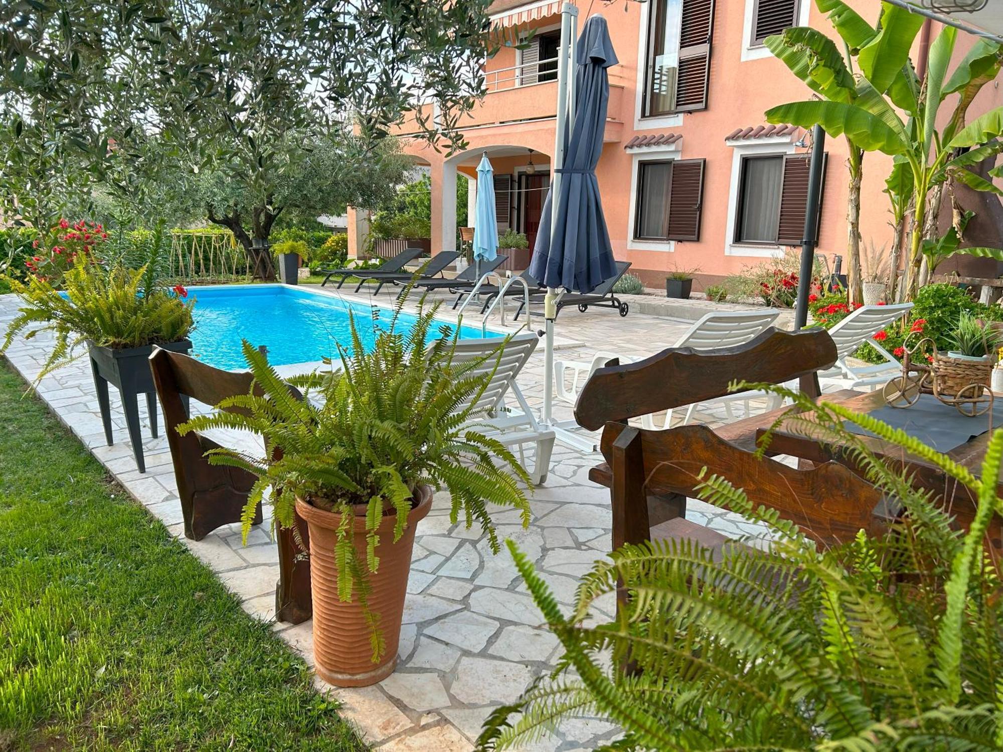 Apartments Marija 821 พูลา ภายนอก รูปภาพ