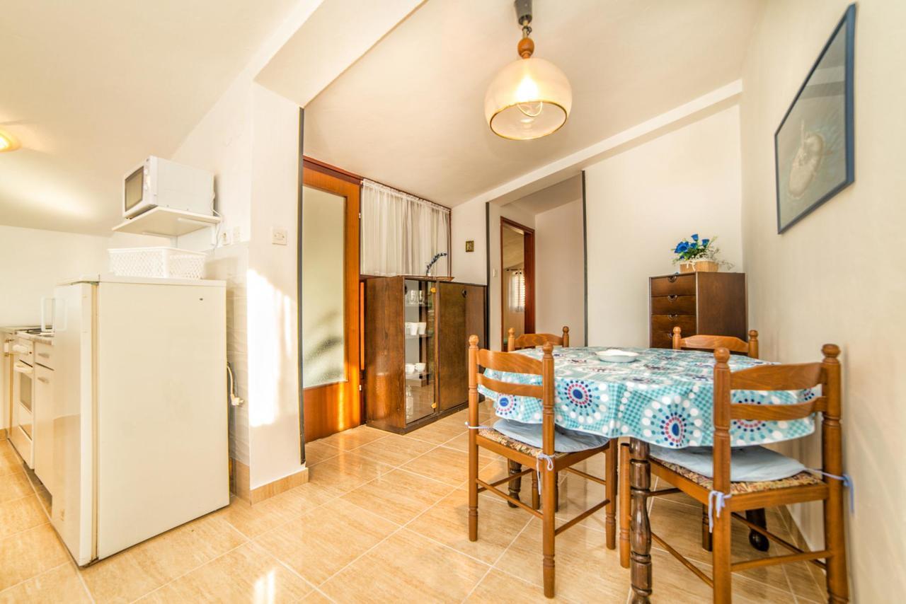 Apartments Marija 821 พูลา ภายนอก รูปภาพ